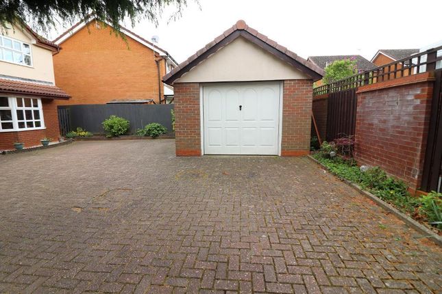 Detached house for sale in Sworder Close, Luton, Bedfordshire