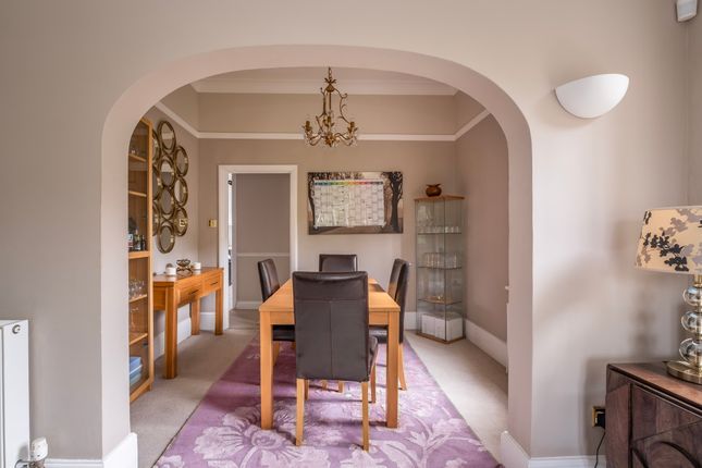 Flat 3, St. Ronans 63-65, Putney Hill, London photo 4