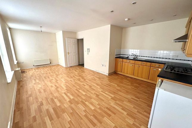2 Elm Apartments,, Chaloner Grove, West Yorkshire photo 2