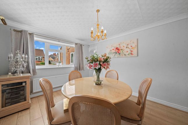 19 Sycamore Drive, Wigan photo 4