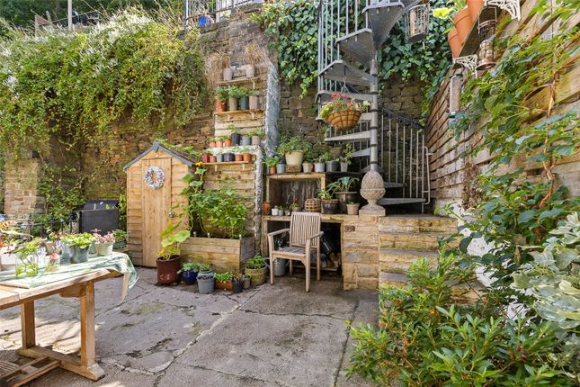 48, Station Road, Holmfirth photo 4