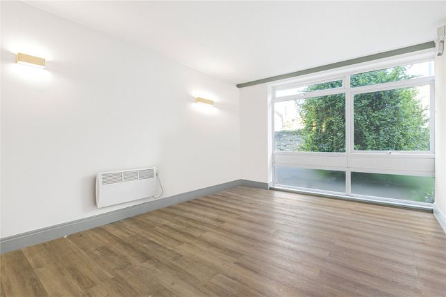 27 Cheval Court, 335, Upper Richmond Road, Putney photo 3
