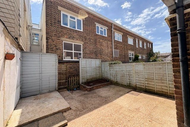 121, Eastbourne photo 2