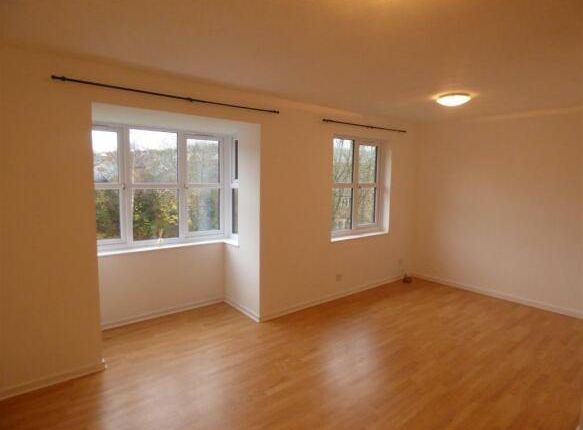 Longacre Road, Ashford photo 5