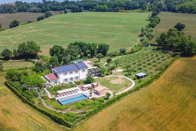 Villa for sale in Pesaro, Fossombrone, 61034