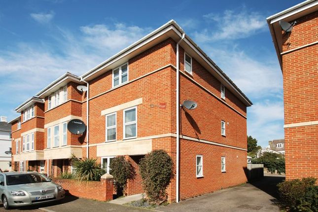 Thumbnail Terraced house to rent in Gun Tower Mews, Rochester
