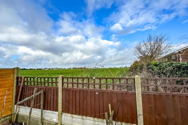 1, Mariners Court, Great Wakering photo 3
