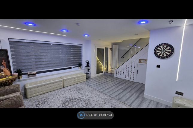 Trevino Drive, Leicester photo 3