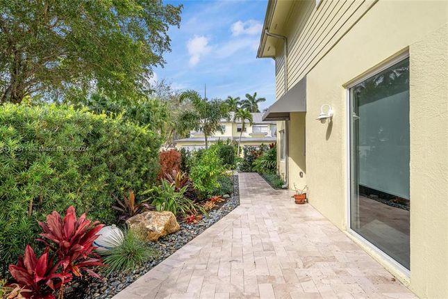 Town house for sale in 521 Sw 7th Ave # 9, Fort Lauderdale, Florida, 33315, United States Of America
