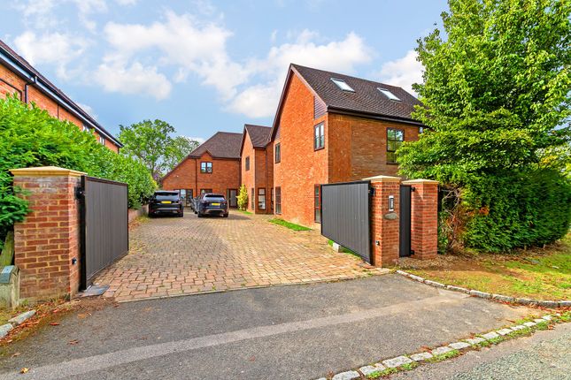 Detached house for sale in Aldwycks Close, Shenley Church End