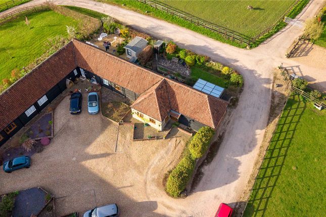 3-bed house on 4, Courtyard Barns, North Bradley, £375,000