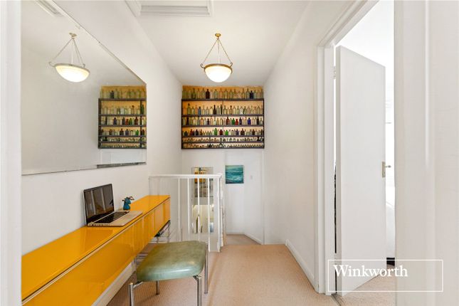 First Floor Flat, 388, Long Lane, London photo 2
