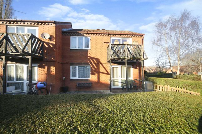 Thumbnail Flat for sale in Yew Tree Close, Redditch, Worcestershire