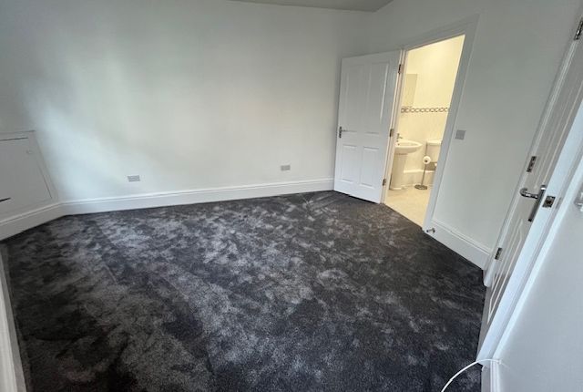 Flat to rent in Clickers Mews, Upton, Northampton