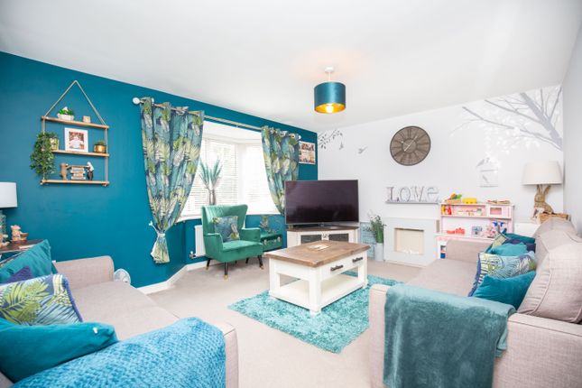 21, Chetwynd Drive, Atherstone, Warwicskhire photo 4