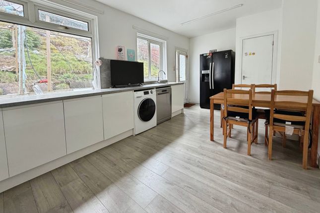 32, Cheviot Drive, Newton Mearns photo 3