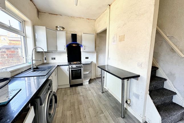 309 Bury New Road, Manchester photo 3
