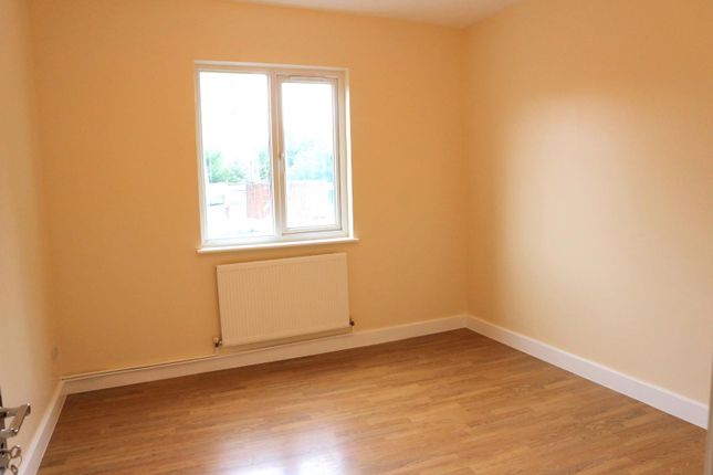 First Floor Flat, 489, Seven Sisters Road, London photo 4