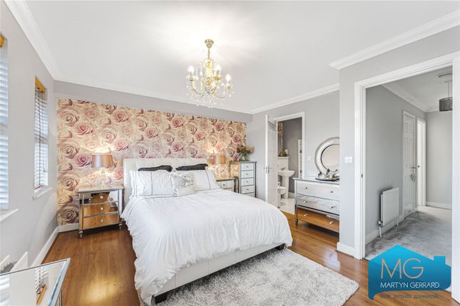 301, Osier Crescent, London photo 4