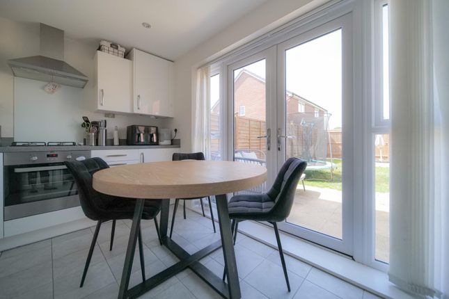 39, Gladstone Road, Melksham photo 3