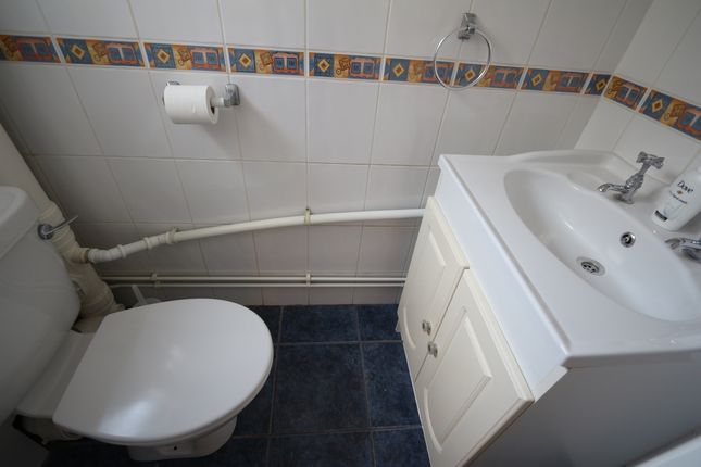 122, Moretons, Essex photo 5