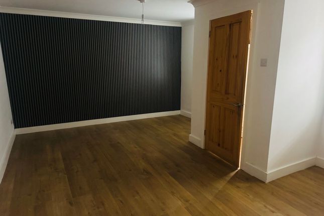 16 Morgan Street, Merthyr Tydfil photo 3