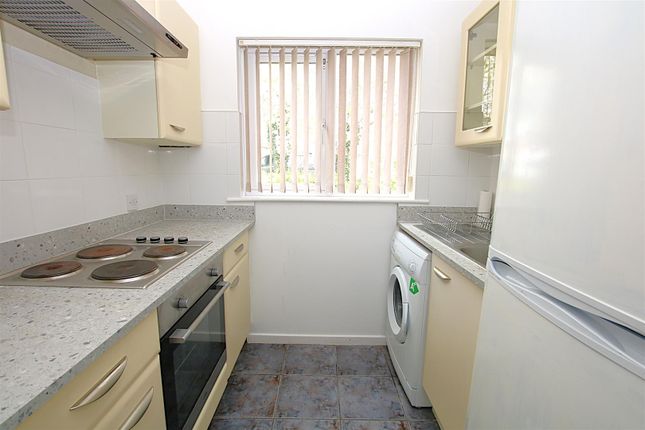 28, Tiptoe Close, Northampton photo 3