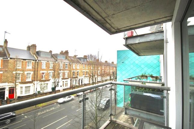 Thumbnail Flat to rent in 73B Drayton Park, Highbury, Holloway Road, London