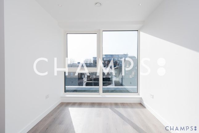 Flat for sale in Sovereign Court, Hammersmith