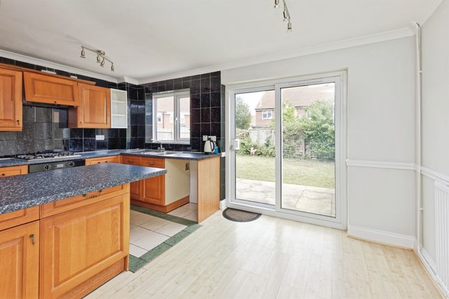 17, Derwent Way, Canterbury photo 4