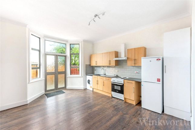 Flat to rent in Musgrove Road, London