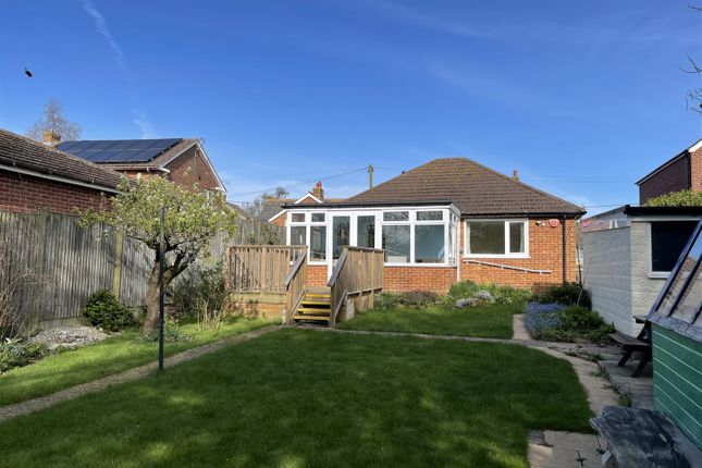 Detached bungalow to rent in 19 Jubilee Road, Littlebourne, Canterbury, Kent