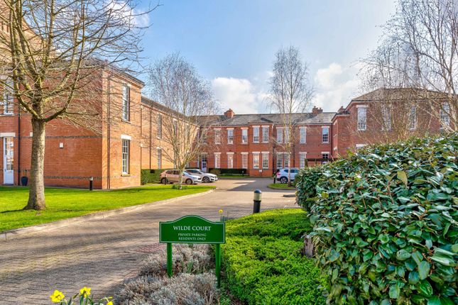 Flat for sale in Wilde Court, Beningfield Drive, Napsbury Park, St. Albans