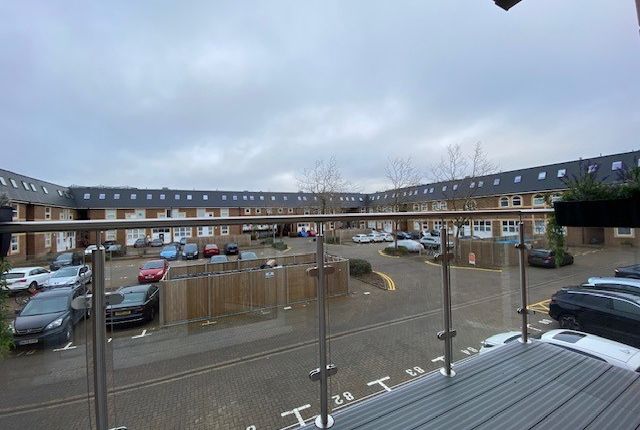 1016, Aylesbury photo 2
