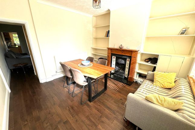 13, Meadow View Terrace, Wolverhampton photo 5