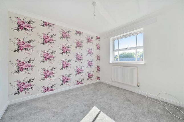 16, Ferguson Road, Devizes photo 4