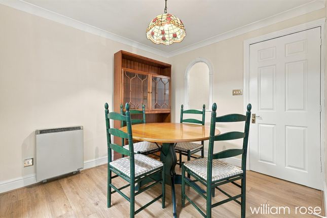 Flat 22, Village Heights, 72 Chingford Lane, Woodford Green photo 4