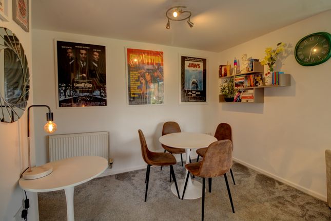 5, Harrop Court, Darwen photo 4