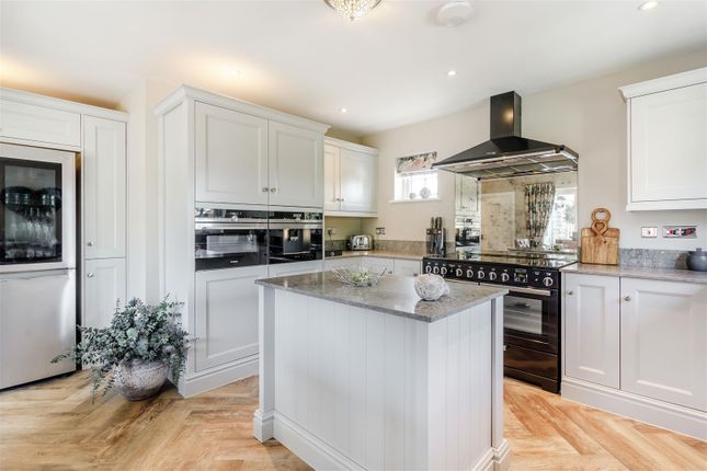 35, Saxon Way, Maidstone photo 4