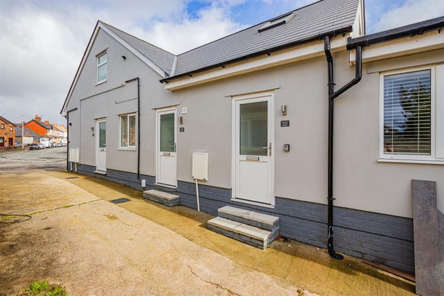 Thumbnail Flat to rent in Ely Road, Llandaff, Cardiff