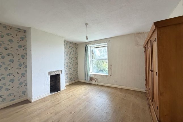 7, Roman Street, Mossley photo 4
