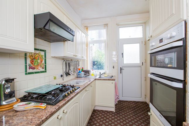 14, Clifton Street, SOWERBY BRIDGE photo 4