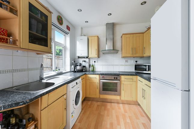 2, Portnalls Rise, Coulsdon photo 3