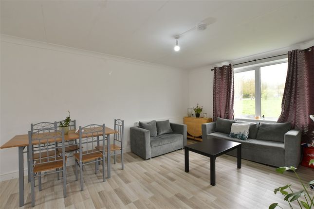 Wickhay, Basildon photo 5