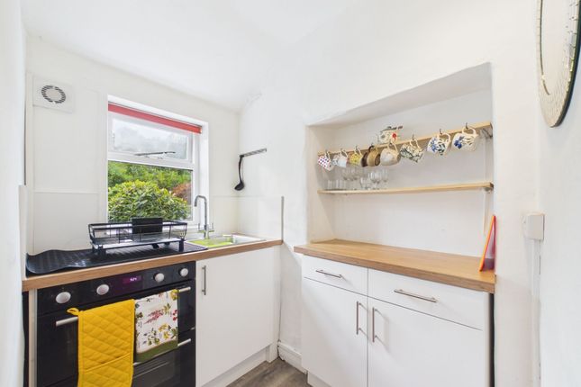 32 St. John Street, Matlock photo 4
