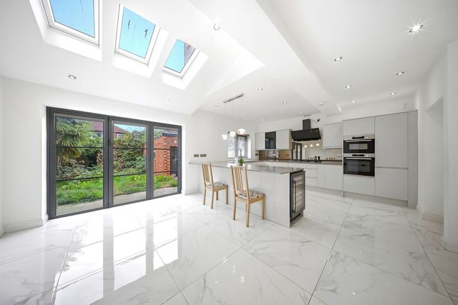 11, Balmoral Drive, Timperly photo 3