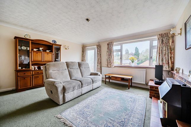 25, Deanfield Road, Oxfordshire photo 3