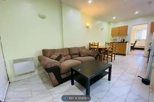 Flat, Woodville Road, Cardiff photo 3