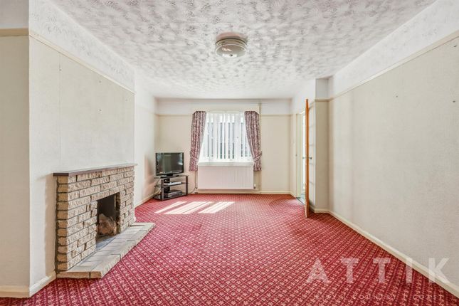 8 School Estate, Grub Lane, Halesworth photo 2
