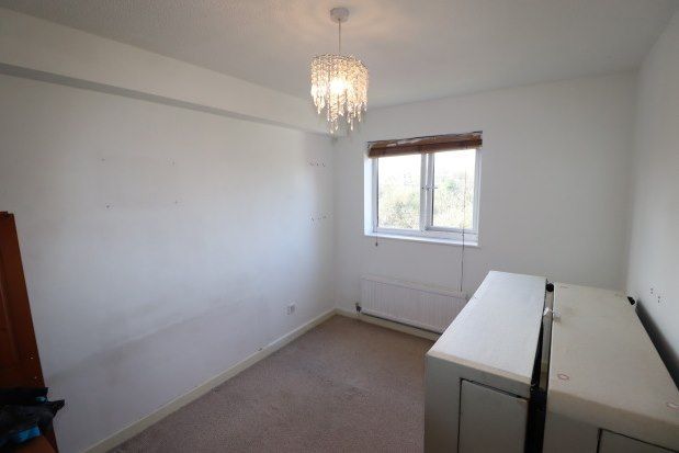 Flat to rent in Kavanaghs Road, Brentwood
